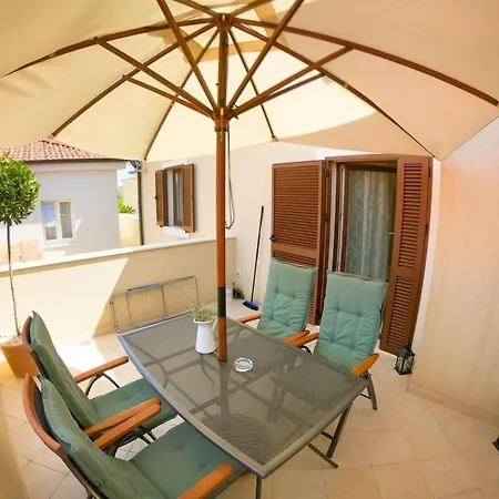 Διαμέρισμα & Toni *