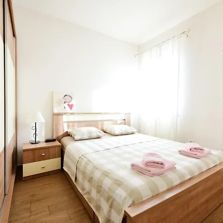 & Toni * Ζαντάρ