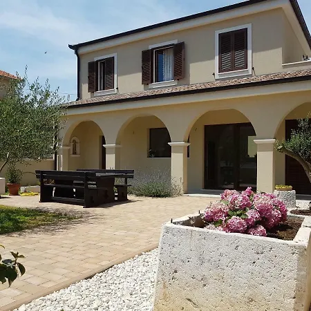 Apartman & Toni